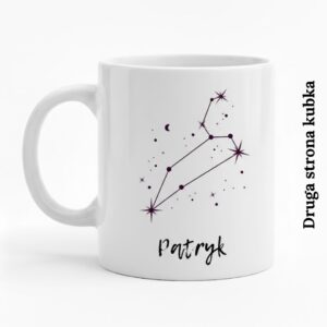 Druga strona kubka z czarną grafiką konstelacji gwiazd Lwa i przykładowym imieniem Patryk